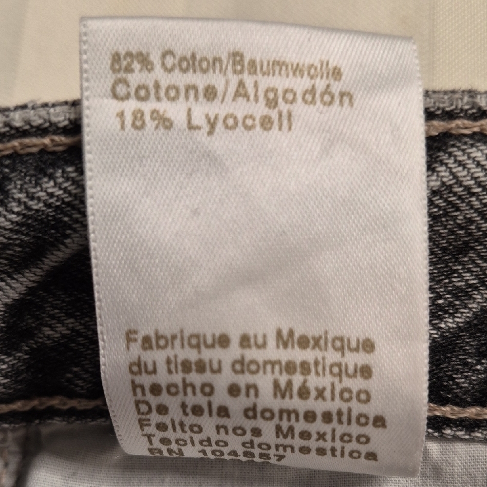 Woman's Gray Straight Jeans - Picture 13 of 16